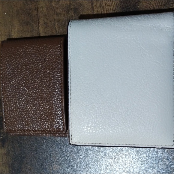 NWT 3 in 1 Keith Haring Barking Dog Wallet + Card Case + Bonus - Picture 6 of 7